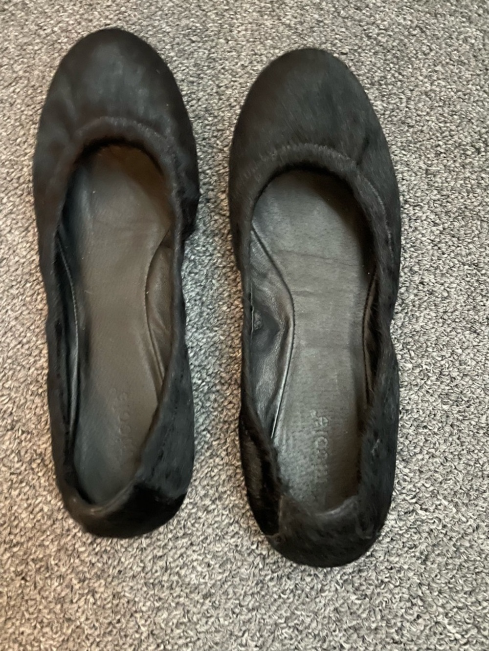 Black Women's Ballet Flats with Soft Faux-Fur Upper